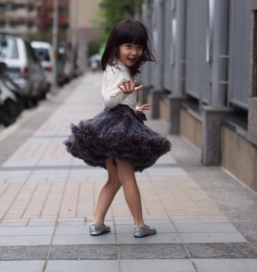 PRINCESS & THE PEA Pettiskirt dark grey (petite 1-3 years+free doll size) , (small 3-6 years+free doll size)