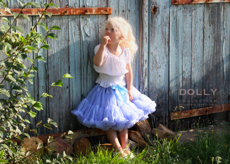 ALICE IN WONDERLAND Pettiskirt light blue (petite 1-3 years+free doll size) , (small 3-6 years+free doll size)
